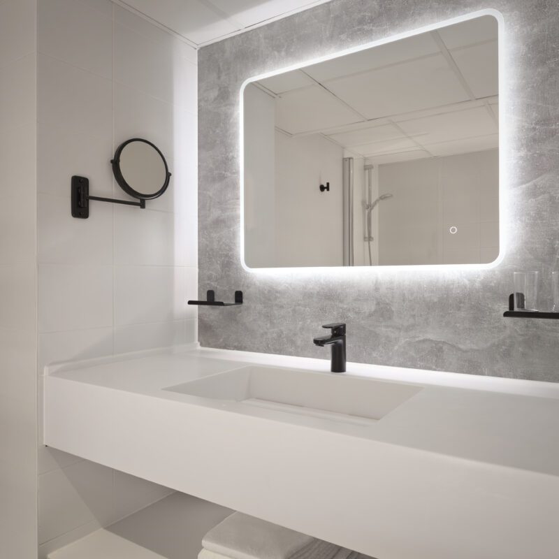 Park Plaza Eindhoven superior room bathroom