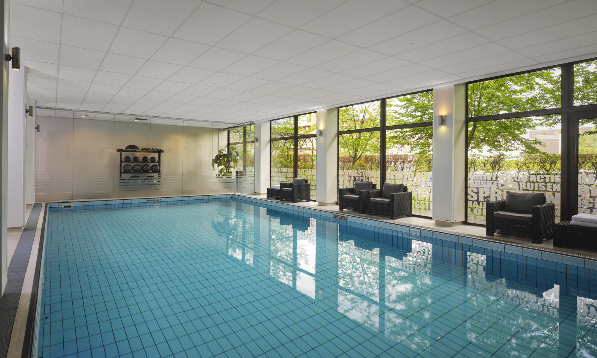 Park Plaza Eindhoven Fitness & Fun gym and pool area